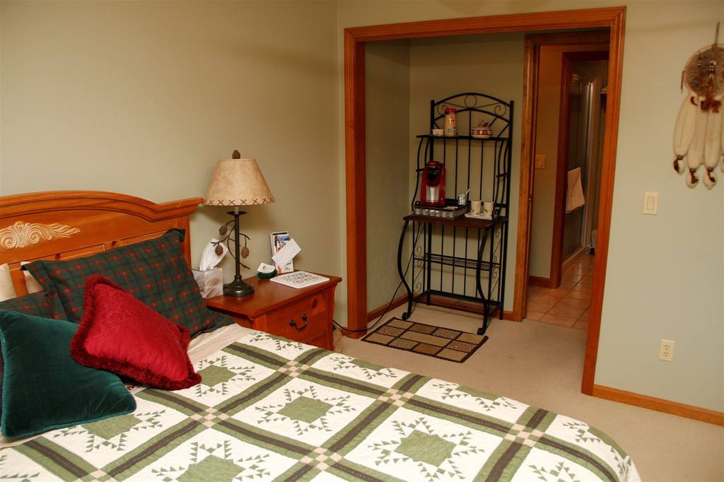 In-room amenities at On Cranberry Pond